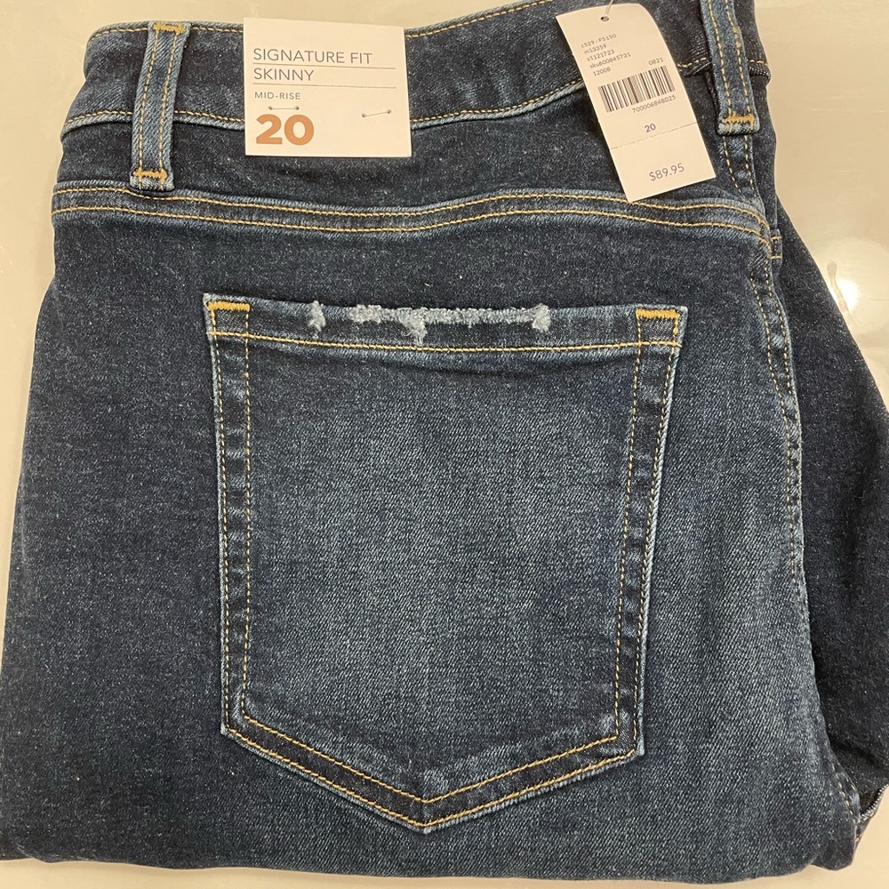 Lane Bryant Flex Magic Waistband, Signature Fit, Mid-Rise Skinny, Dark Wash